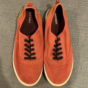 Men’s  size 6 Nantucket red sneakers